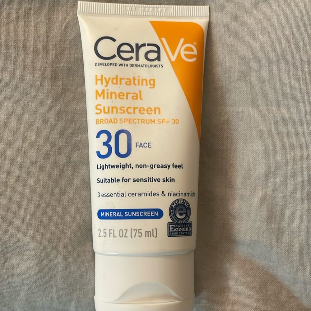 Vera Ve hydrating mineral sunscreen 30 face